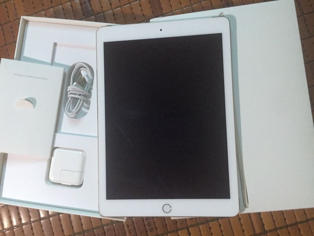 2 em Ipad Air 2 3g + wifi 64gb Gold như mới fullbox zin 100%