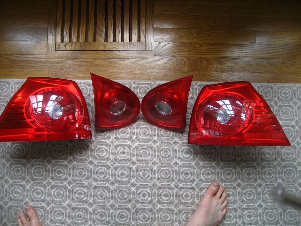 Golf/GTI/R32 Tail lights US OEM w/ rear fog VW Vortex Volkswagen