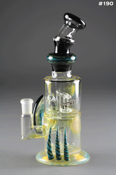 TORO190_circ_to_circ_fumed_Micro_with_worked_neck_disc_and_horns_detail1_1325.gif