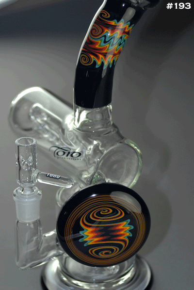 TORO193_inline_to_JP_perc_Micro_with_worked_neck_disc_and_black_foot_detail2_14mm_1425.gif