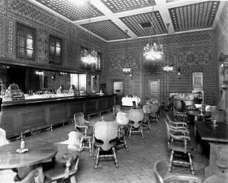 the owl bar in 1910