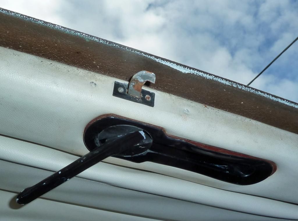 asto/Britax Sunroof Handle Wanted AutoShite Autoshite