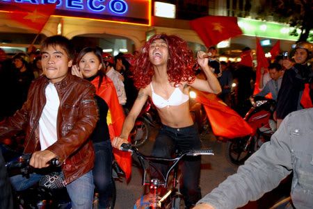 Không Có Bão Xem Cho Đỡ Buồn!!! - 10