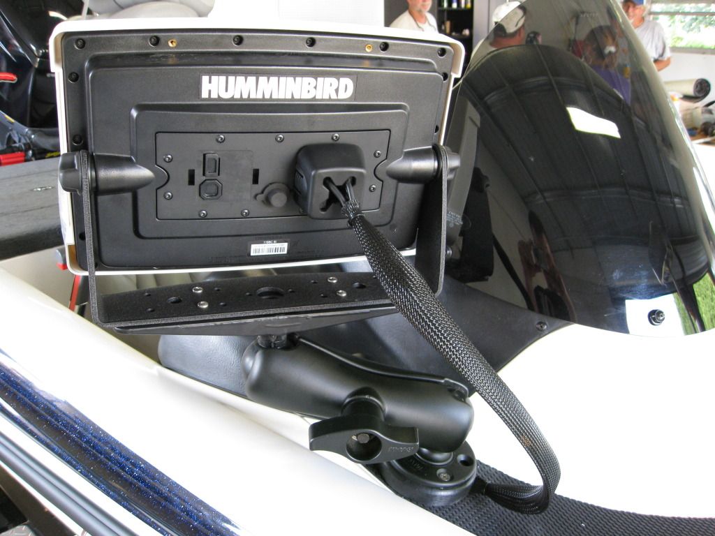 Pictures of HELIX 9/10 units mounted at console?