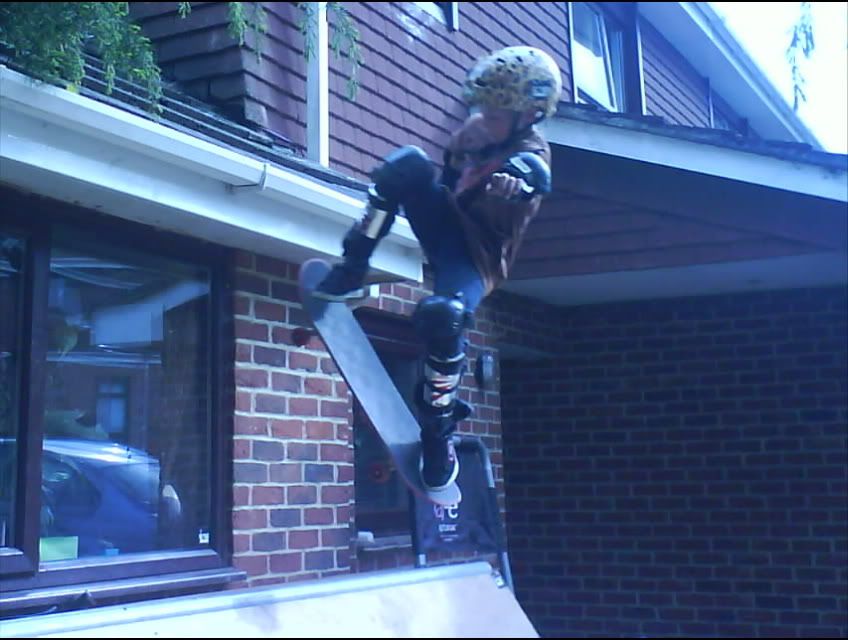 Obrázok “http://i287.photobucket.com/albums/ll154/airsk808/DSC01566.jpg” sa nedá zobraziť, pretože obsahuje chyby.