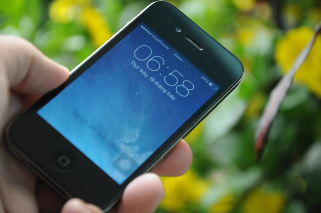 HCM IP4 đen Quốc tế 32GB giá rẻ