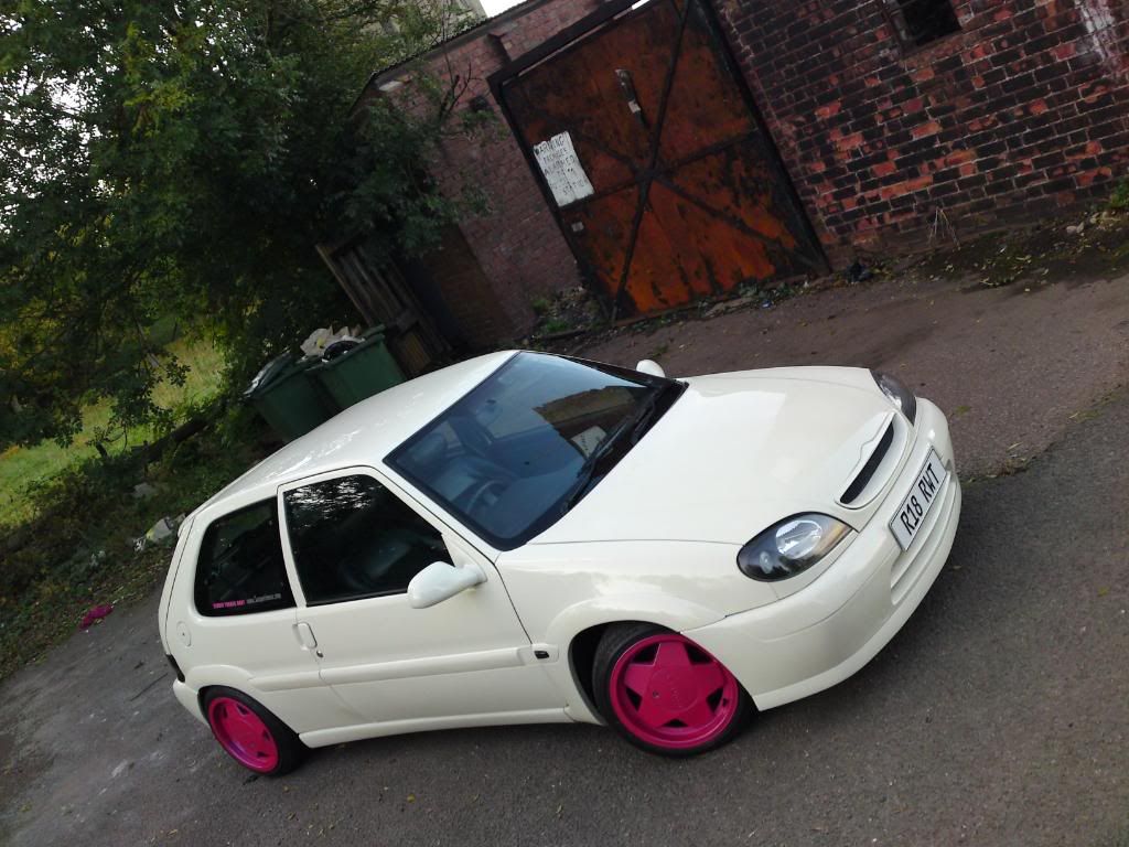 [Image: Newsaxo020.jpg]