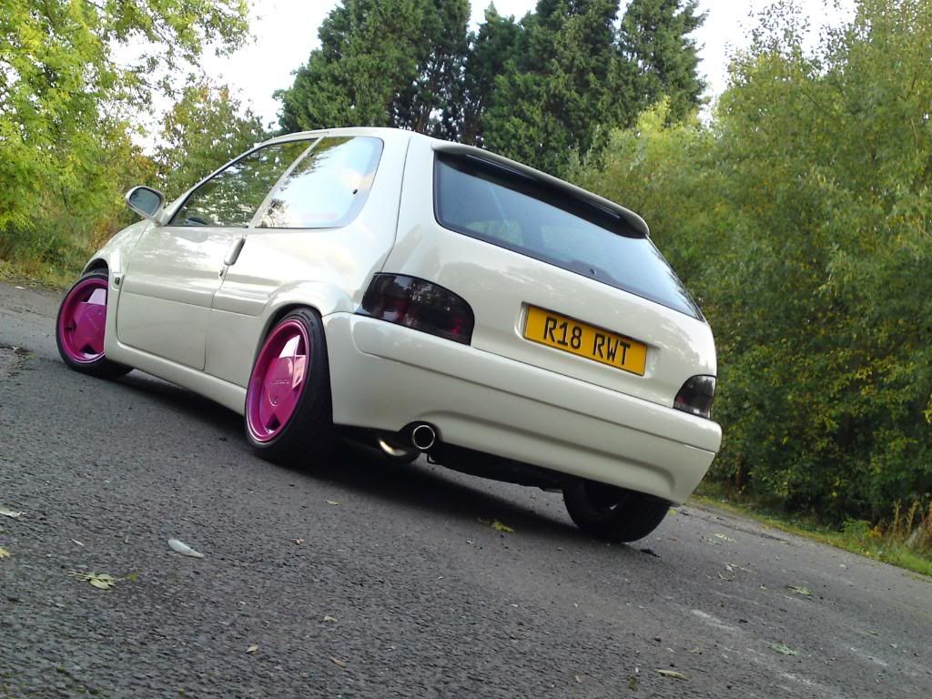 [Image: Newsaxo027.jpg]