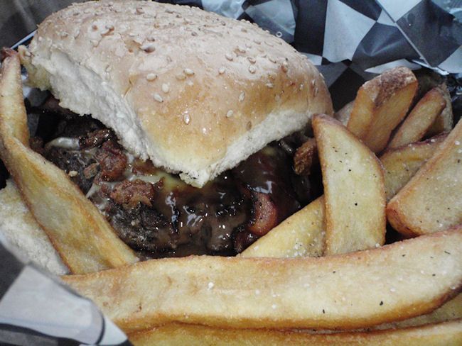 Crooke Goose Pub & Grub