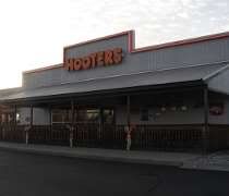 Hooters of Lansing Hooters of Lansing on the south side of town.