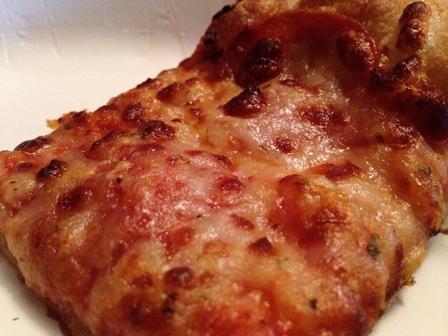 Fox's Pizza Den