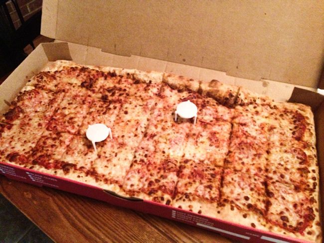 Fox's Pizza Den