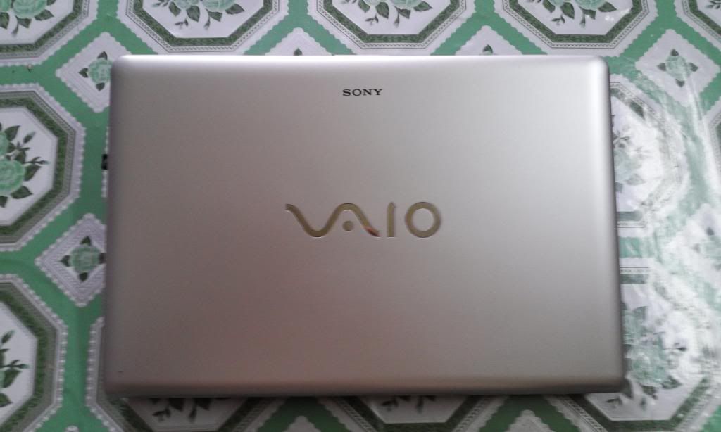 Cần bán Laptop Sony Vaio Core I3 Màu trắng, mới sách tay US về - 4