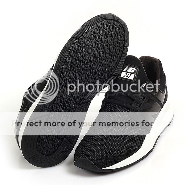 New Balance NB WS247UC B clásico estilo de vida informal Moda Zapatos  Negro/Blanco | eBay